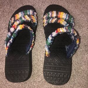 Muk luk Sandals, size 8 never worn